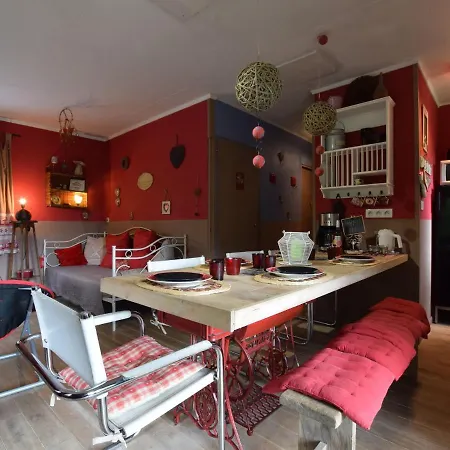 Σαλέ Chalet In A Green And Peaceful Environment *